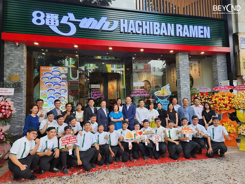 Hachiban Lê Văn Sỹ
